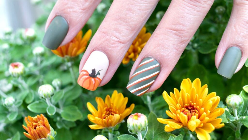 27 Pumpkin Nail Designs That Will Make Your Fall Unforgettable!